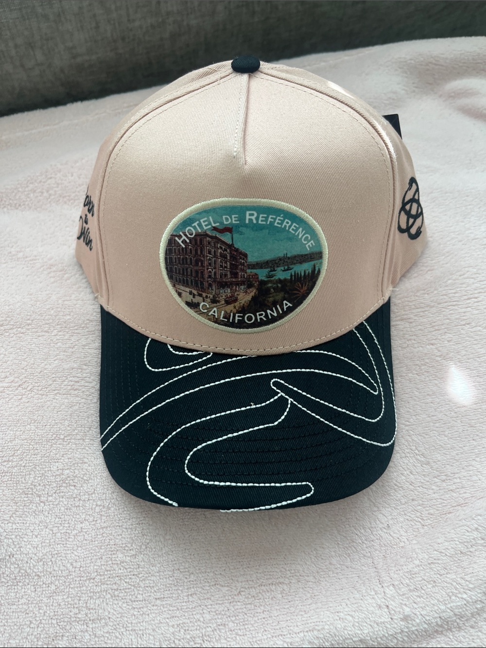 Hotel de Référence California Pink and Black Baseball Cap